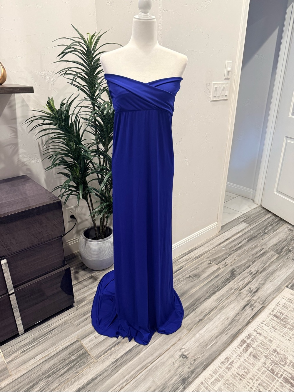 Beautiful Custom Maternity Gown for Photos